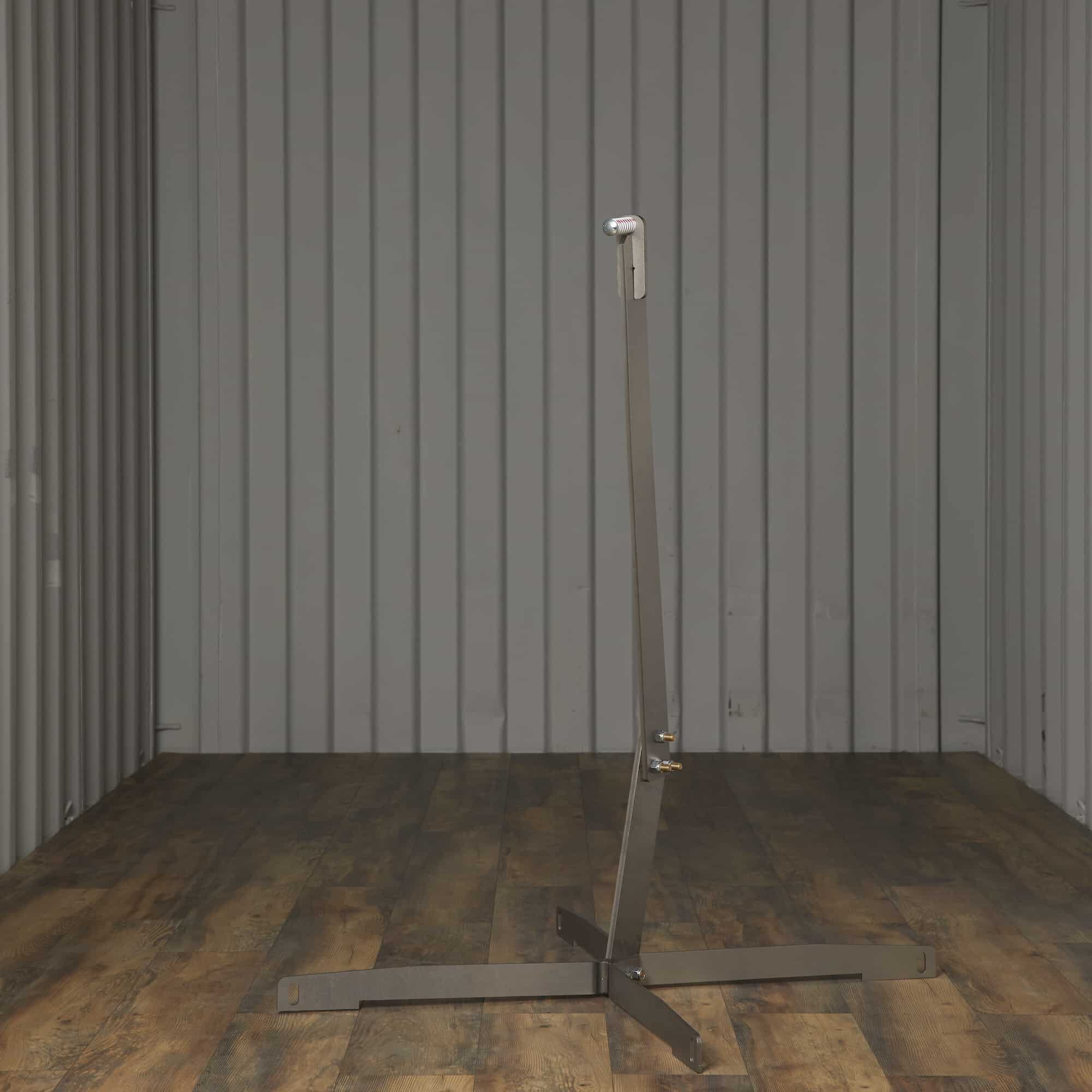 Armadillo Static Stand – 1 FREE Hanger